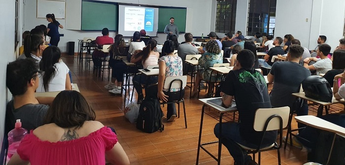 Curso de Biomedicina promove a palestra: "Você sabe a importância do biomédico na parasitologia clínica?"